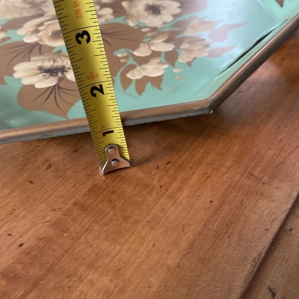 In great vintage condition 1959 hand painted mint green and gold tray . - Picture 7 of 8